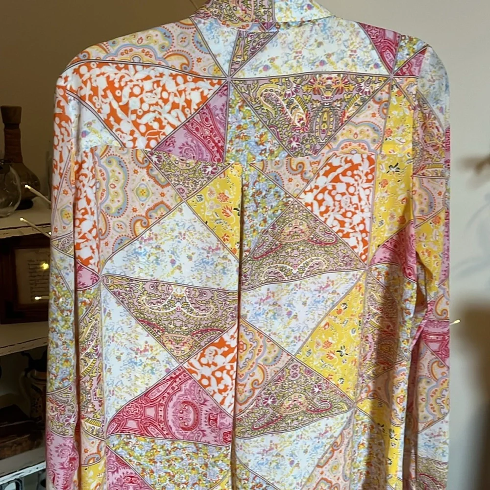 Rose and Olive Bright spring/summer colors, pale pink, and yellow flowy top. - Picture 5 of 6